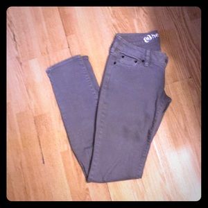 Bullhead gray skinny jeans